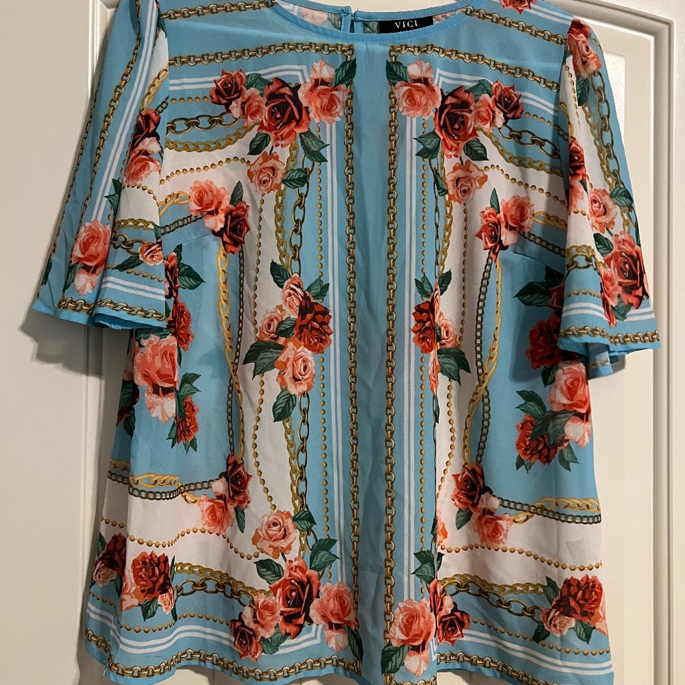 Vici brand top size large